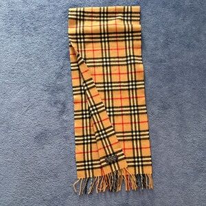 Vintage Burberry Tan and Black Wool Scarf